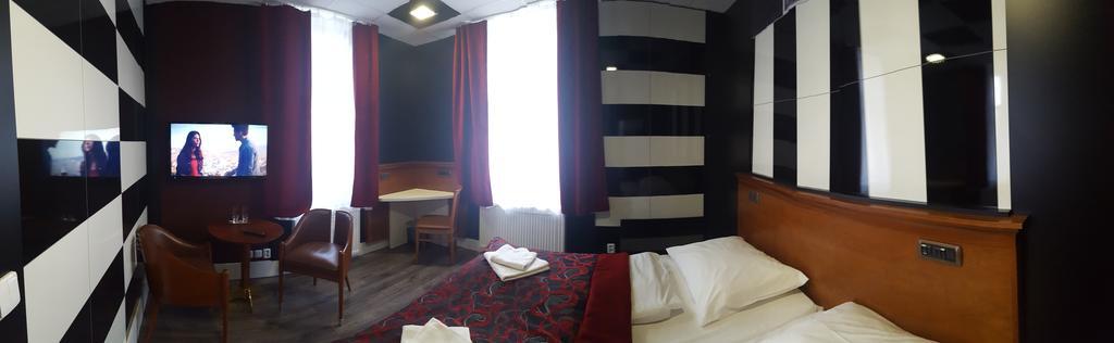 Hotel Global โซโกโลฟ ภายนอก รูปภาพ